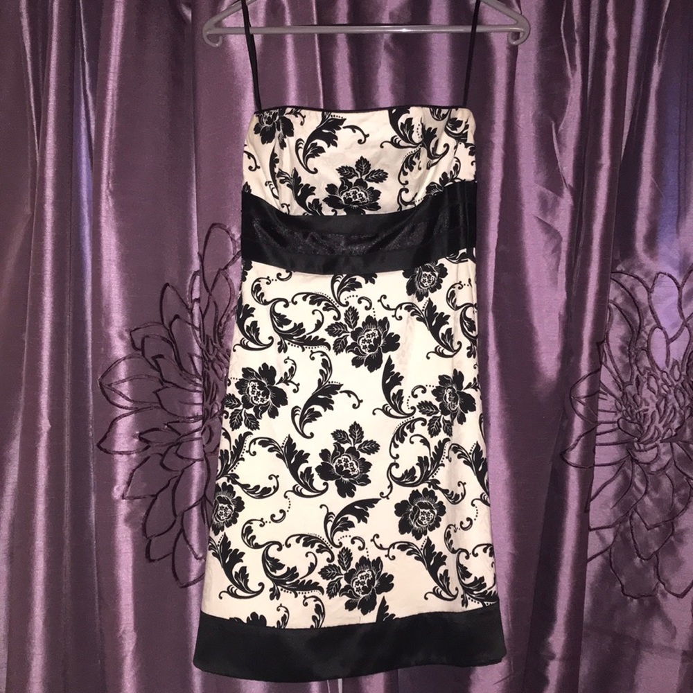 Strapless dress